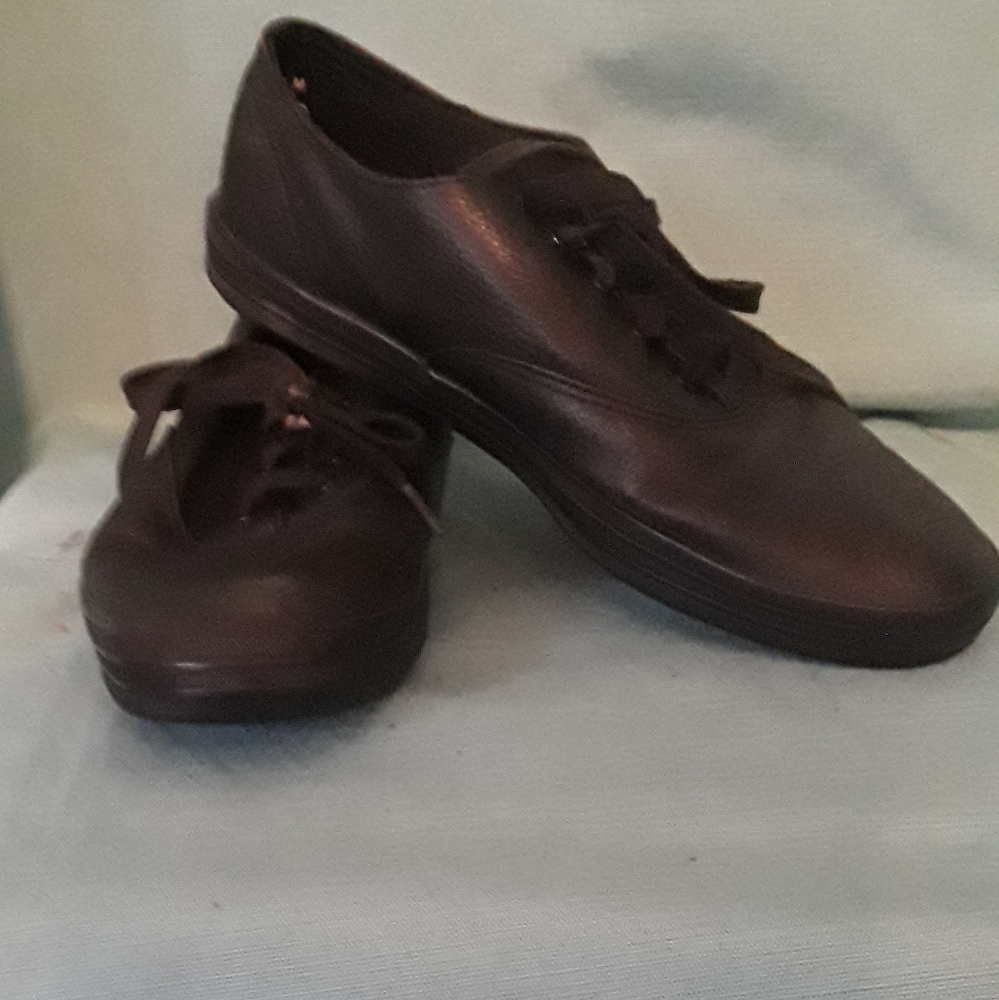 EUC Keds Black Leather Sneakers,  9